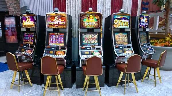 toto royal Crash Games